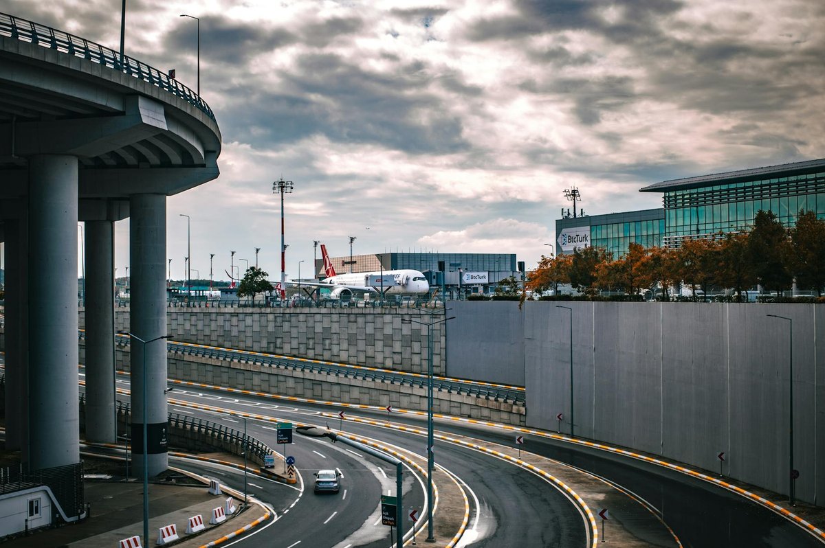 仁川空港からソウル都心へのアクセス完全ガイド2026 &mdash; A'REX空港鉄道直通・各駅・リムジンバス・タクシー・T-moneyカード徹底比較 初めての韓国旅行者向け - 주변 환경