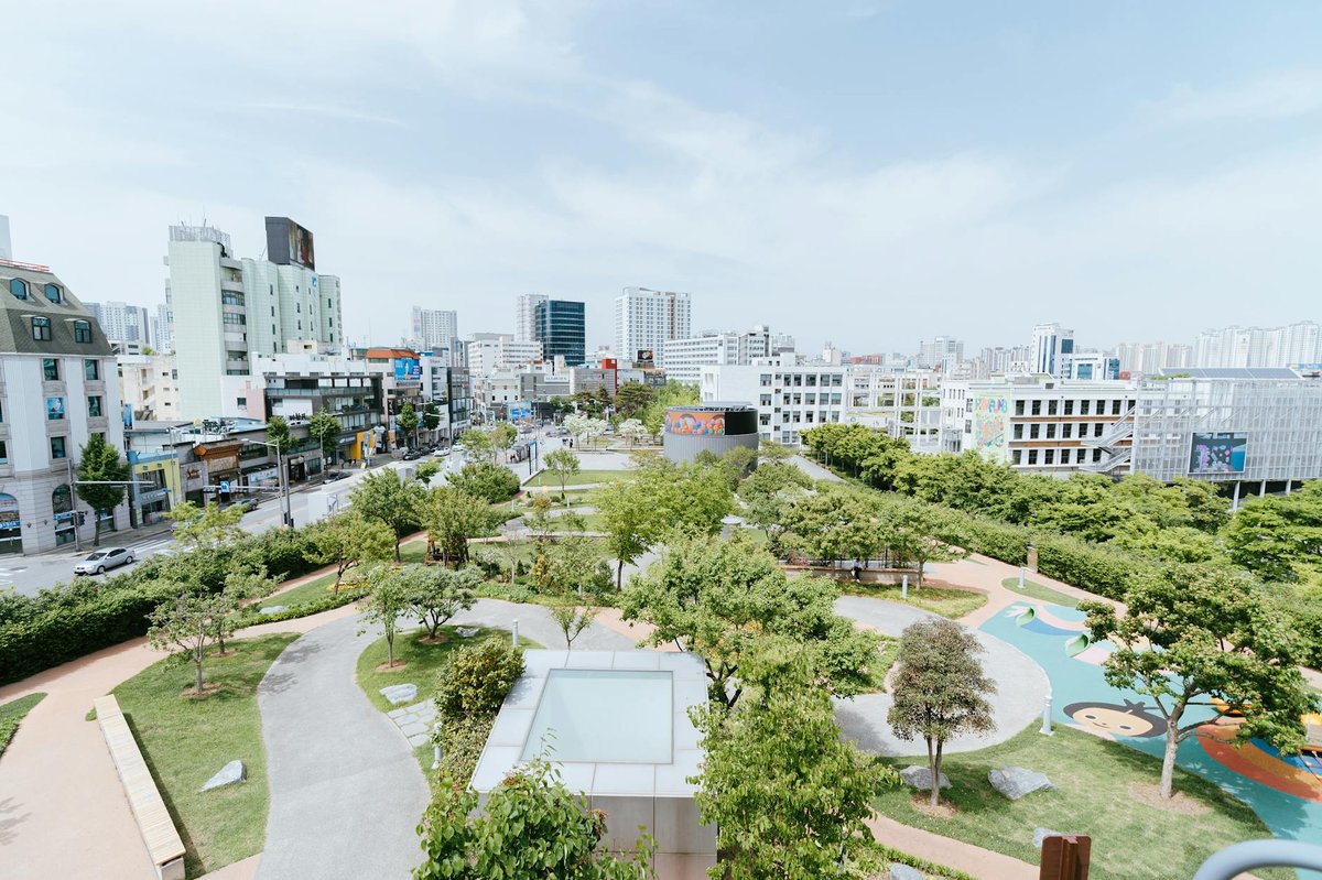 Seoul Garden Festival Free K-pop Concert May 23 &mdash; Lee Mujin (Sing Again Winner, 신호등), So Soobin, Daybrown, Coven Live at Seoul Forest, Walk-in Welcome Even Without Reservation - 이용 장면