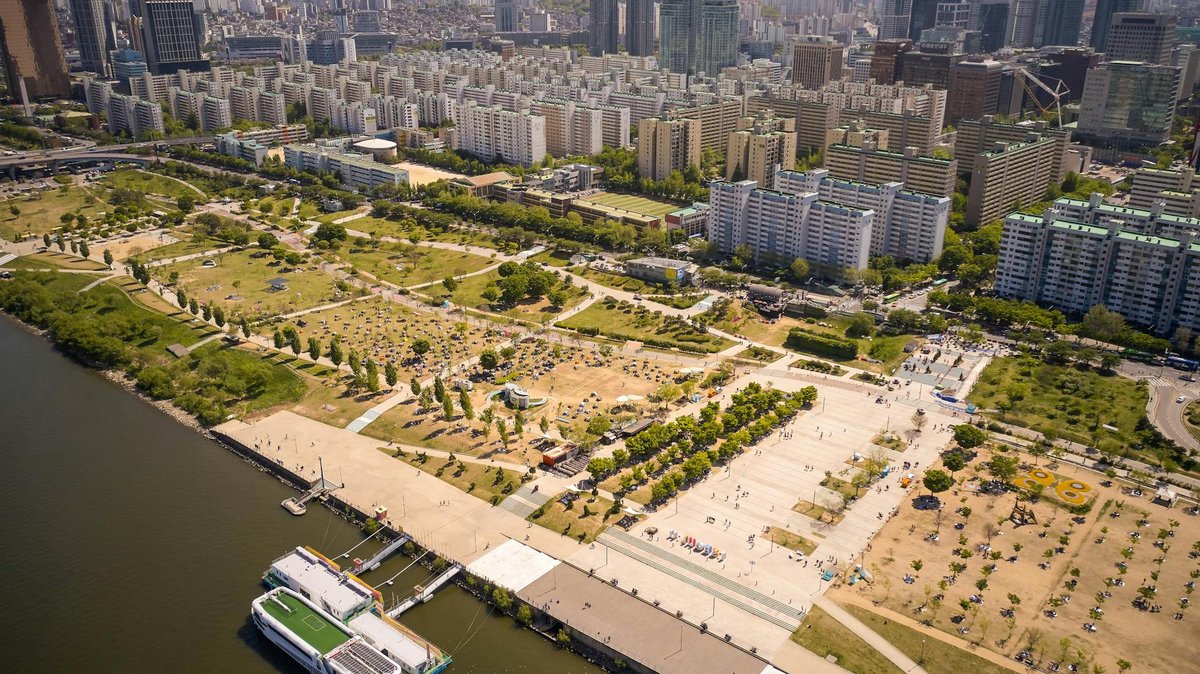 2026 한강 차크닉 명소 BEST 5 + 돗자리&middot;간식&middot;주차 준비물 완벽 가이드 &mdash; 차주가 직접 다녀본 스팟 - 전경/입구