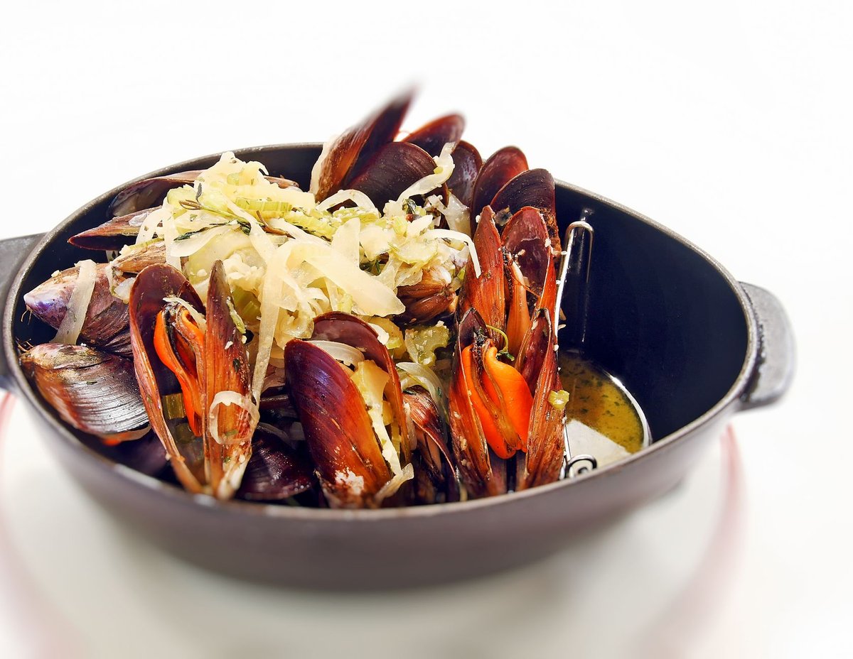 바지락술찜 만드는 법 화이트와인 마늘 통통