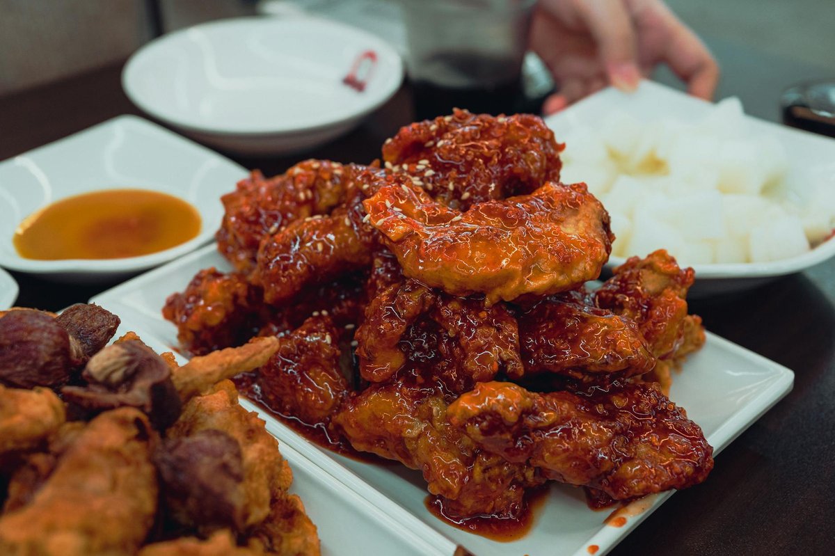 이재용·젠슨황·정의선 깐부치킨 서울숲점 후기 + 서울숲 러닝 코스 + Baco 카페 — 짐 보관 가능, 서울숲→한강 성수대교 러닝 연결, 삼성점 1시간 대기 vs 한산한 서울숲점, 2026 도시 러너 주말 루틴 - 디테일